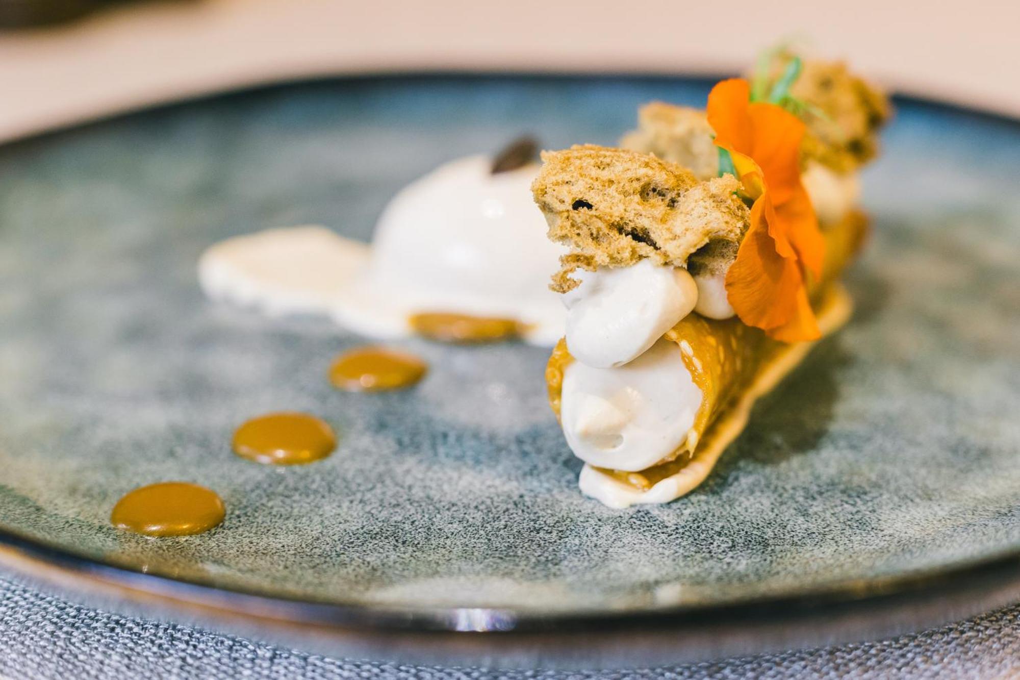 Montigny-la-Resle Logis Hotel & Restaurant Le Soleil D'Or מראה חיצוני תמונה